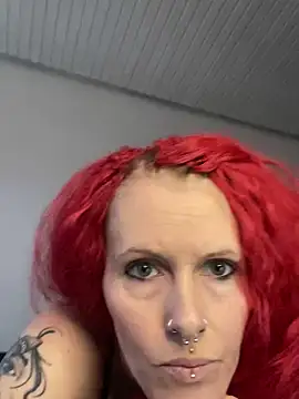 Playwoman1 online show from 03.19.25