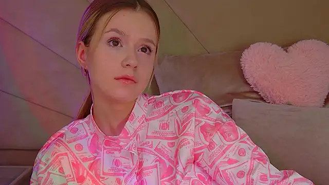 MilanaBalmain online show from 11.08.25