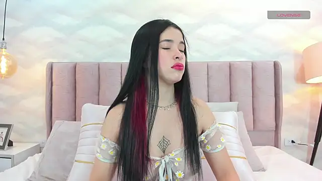 im nika  online show from 01.20.25