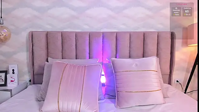 im nika  online show from 03.07.25