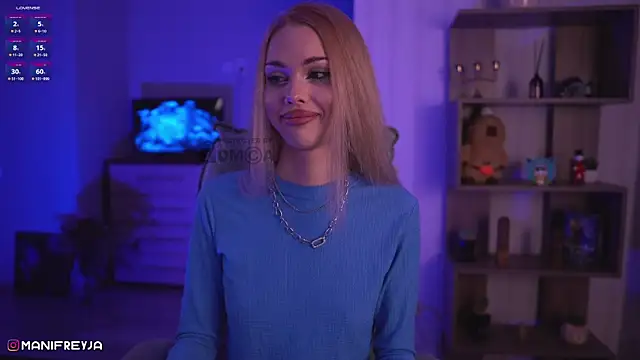 Snapshot of ManiFreyja chatting on 12.13.24 ManiFreyja online show from 12.13.24