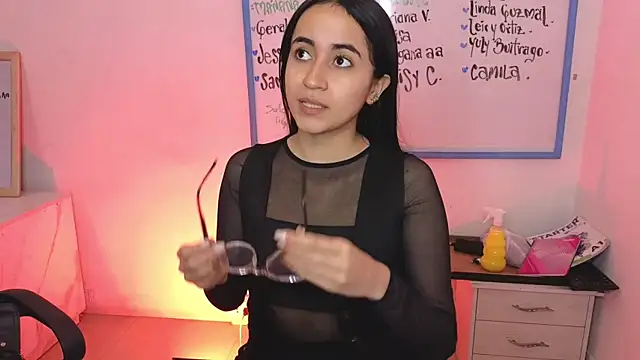 Mia Fischer online show from 03.18.26