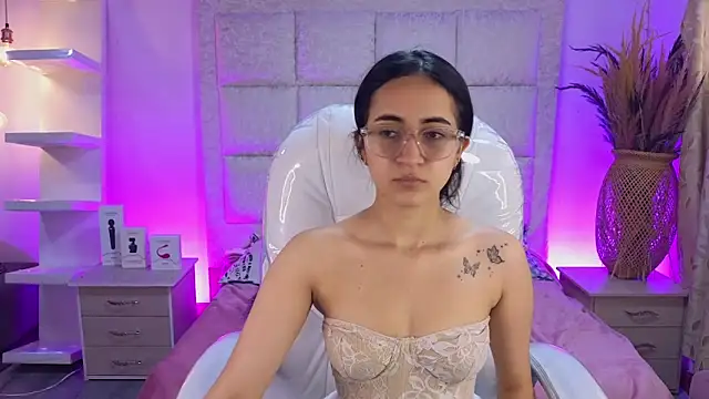 Mia Fischer online show from 04.11.26