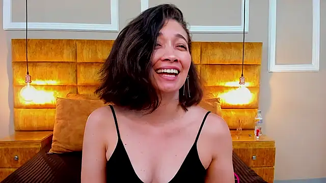 Snapshot of adarussell chatting on 01.20.25 adarussell online show from 01.20.25