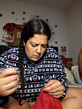 kittymorenita26 online show from 12.15.24