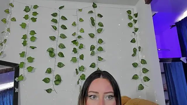 JanneKim online show from 10.28.25