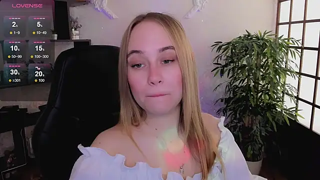 LianaBright online show from 03.23.25