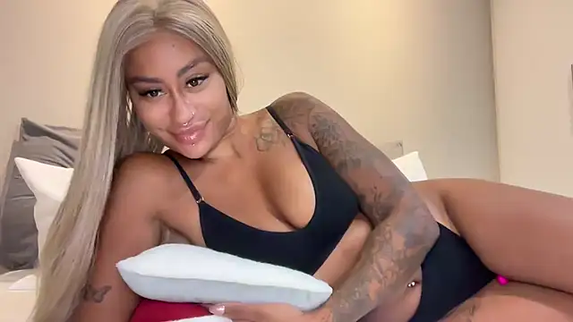 CoCo-Queen online show from 02.07.25