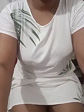 Snapshot of EeshaBhabi chatting on 06.14.26 EeshaBhabi online show from 06.14.26
