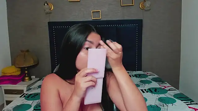 Snapshot of MaiteFlores chatting on 02.09.26 MaiteFlores online show from 02.09.26