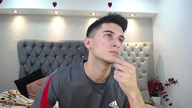 Snapshot of MrWilliseo chatting on 02.27.25 MrWilliseo online show from 02.27.25