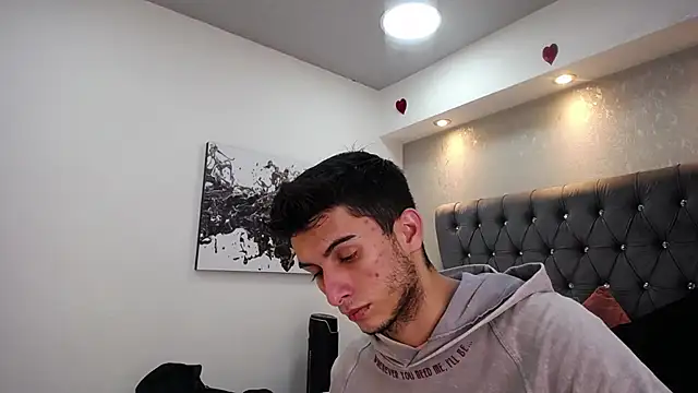 Snapshot of MrWilliseo chatting on 03.18.25 MrWilliseo online show from 03.18.25