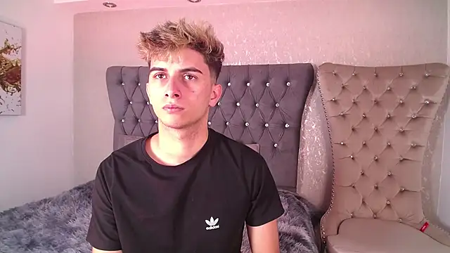 Snapshot of MrWilliseo chatting on 09.26.25 MrWilliseo online show from 09.26.25