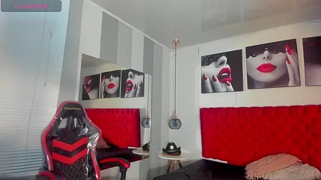 Snapshot of KENDER21_ chatting on 02.19.25 KENDER21 online show from 02.19.25