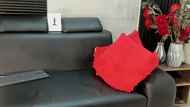 Snapshot of KENDER21_ chatting on 03.20.25 KENDER21 online show from 03.20.25
