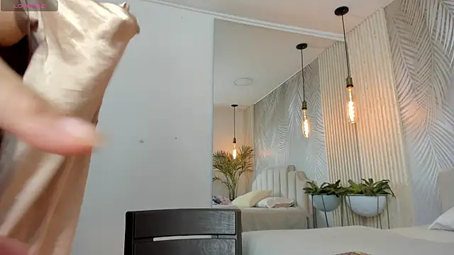 Snapshot of RousseAngel chatting on 01.09.25 RousseAngel online show from 01.09.25