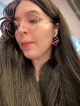 meow girl online show from 02.21.25