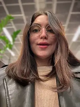 meow girl online show from 10.26.25