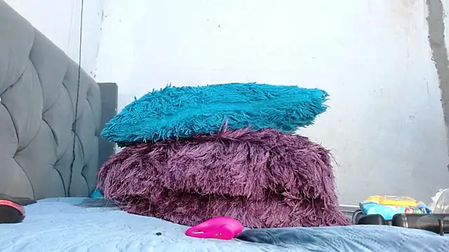 imtiffany w online show from 02.21.25