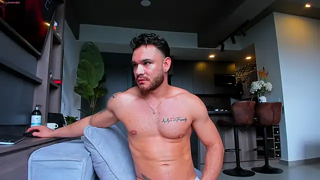 Snapshot of Maximo_Marcelo chatting on 03.12.26 Maximo Marcelo online show from 03.12.26