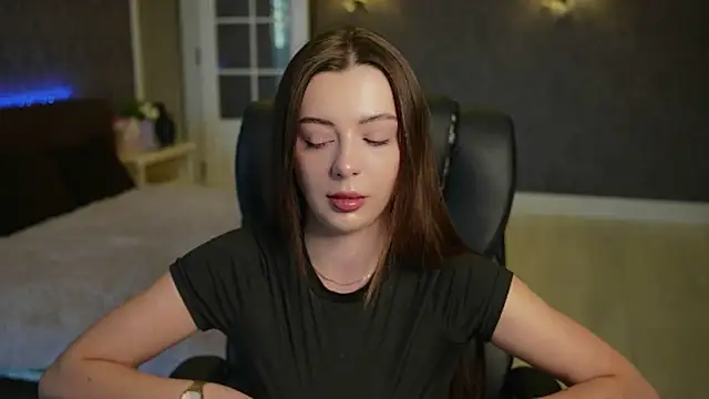 Snapshot of DinaCandy chatting on 03.17.26 DinaCandy online show from 03.17.26