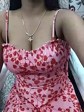 Snapshot of Ishaani_0 chatting on 02.14.25 Ishaani 0 online show from 02.14.25