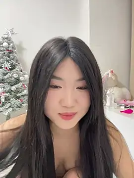 Snapshot of xyebobs chatting on 02.14.25 xyebobs online show from 02.14.25