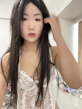 Snapshot of xyebobs chatting on 03.10.25 xyebobs online show from 03.10.25