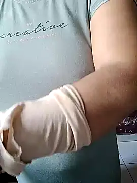 milf-kaira online show from 12.21.24