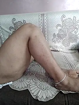 milf-kaira online show from 03.03.25