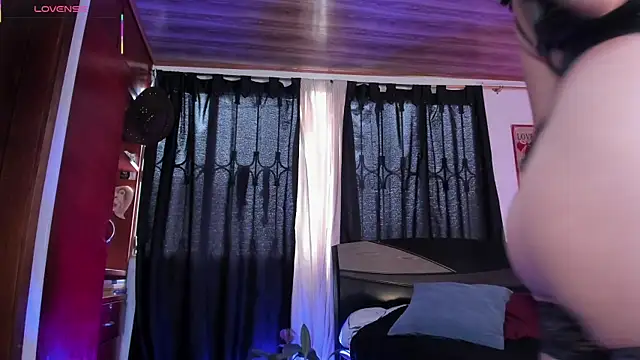 anhiahoney02 online show from 04.29.26