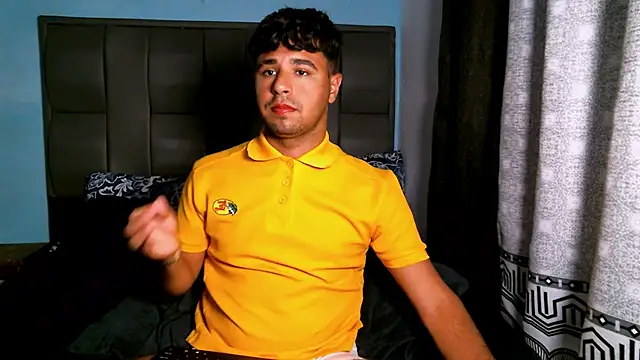 Snapshot of beautiful_james chatting on 01.07.25 beautiful james online show from 01.07.25