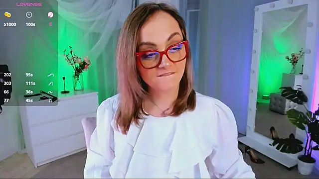 Snapshot of AdelaideRosabel chatting on 12.09.24 AdelaideRosabel online show from 12.09.24