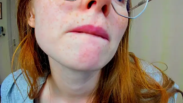 Fire Luna online show from 10.03.25