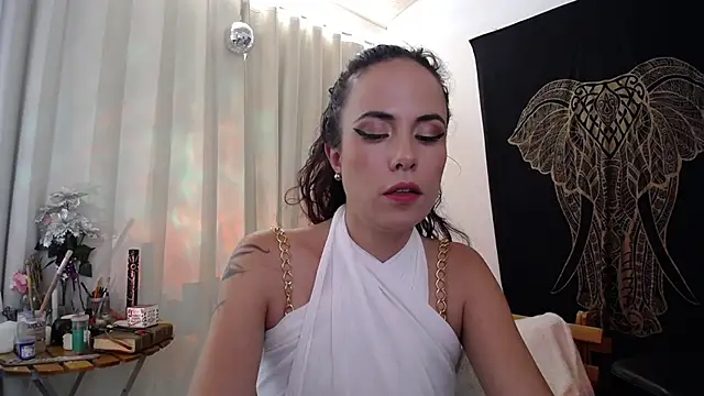 Snapshot of AmaRiv chatting on 12.11.24 AmaRiv online show from 12.11.24