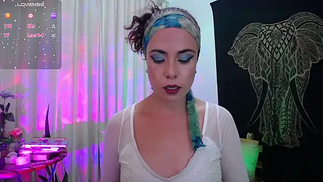 Snapshot of AmaRiv chatting on 09.11.25 AmaRiv online show from 09.11.25