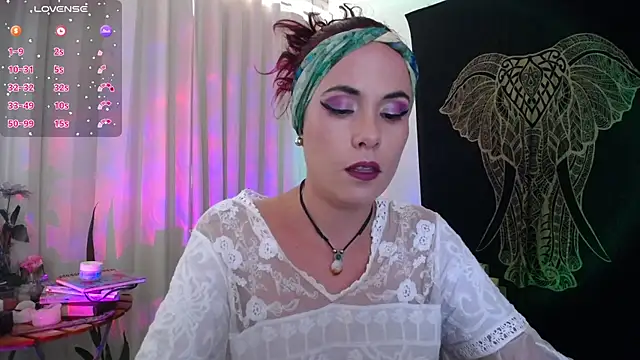 Snapshot of AmaRiv chatting on 09.14.25 AmaRiv online show from 09.14.25