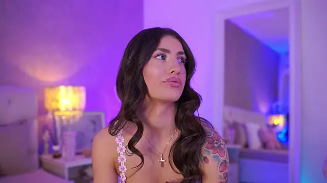 OhhAisha online show from 04.07.26