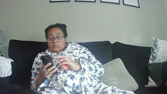 vanilla chocolate23 online show from 11.03.25