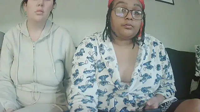 vanilla chocolate23 online show from 12.17.25