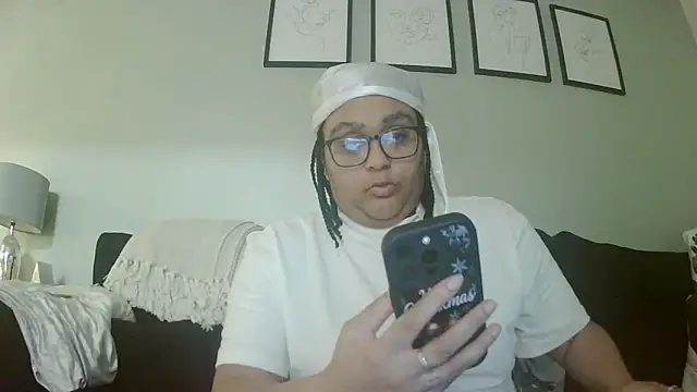 vanilla chocolate23 online show from 12.18.25