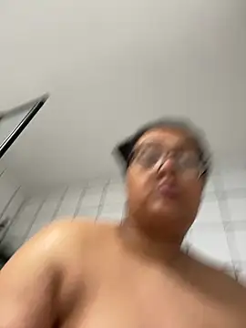 vanilla chocolate23 online show from 02.20.26