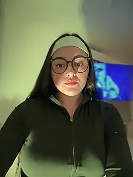 kenndall 21 online show from 11.11.25