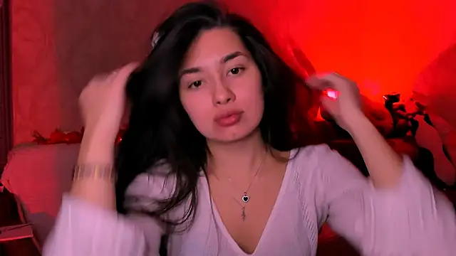 Swee Alicee online show from 10.14.25