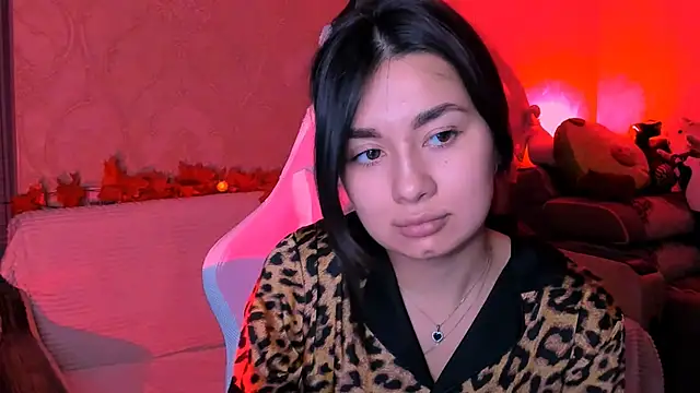 Swee Alicee online show from 10.15.25