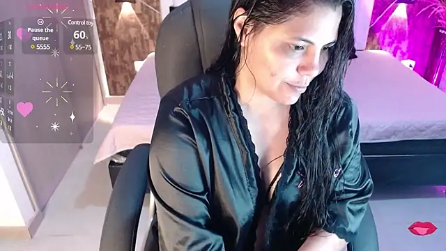 Snapshot of dulce__love69 chatting on 12.26.24 dulce love69 online show from 12.26.24