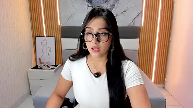 Snapshot of Alyssapark chatting on 12.04.25 Alyssapark online show from 12.04.25