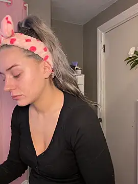 Snapshot of lexybabyxo chatting on 02.18.26 lexybabyxo online show from 02.18.26