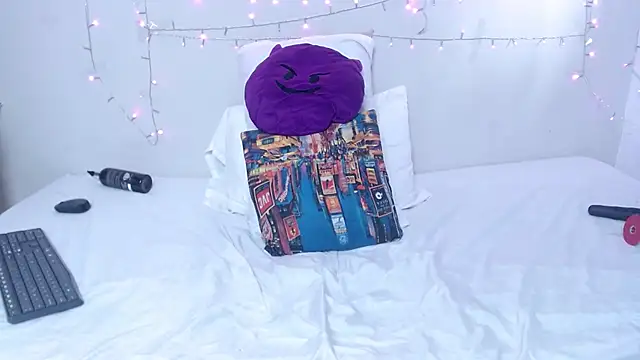 Snapshot of Nicol_Love0 chatting on 03.06.25 Nicol Love0 online show from 03.06.25