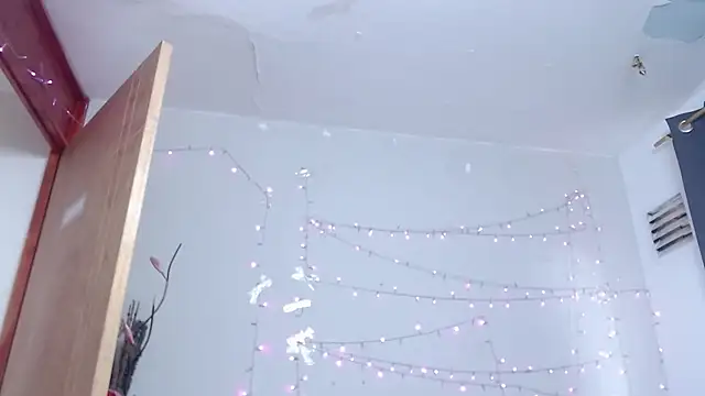 Snapshot of Nicol_Love0 chatting on 03.12.25 Nicol Love0 online show from 03.12.25